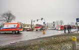 Wypadek na DK-81 w Ochabach. Ciężarówka wjechała w MrHamburger'a