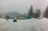 Nieustające opady śniegu utrudniają życie kierowcom