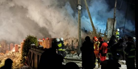 Wybuch gazu w Szczyrku. W gruzach znaleziono ciała 4 osób. Trwa akcja ratunkowa