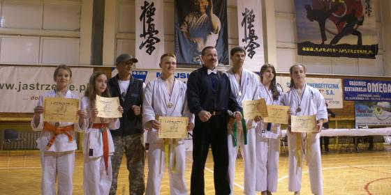 Sześć medali Cieszyńskiego Kyokushin