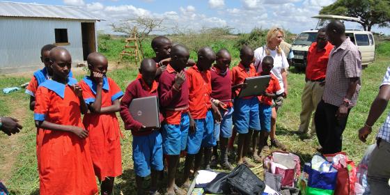 Trwa zbiórka artykułów szkolnych dla dzieci z Kenii