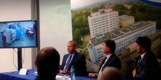 Szpital Śląski: Telekonferencje z bloku operacyjnego on-line