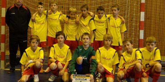 Halowy turniej piłki nożnej rocznika 2000 rozegrano w Karwinie.
