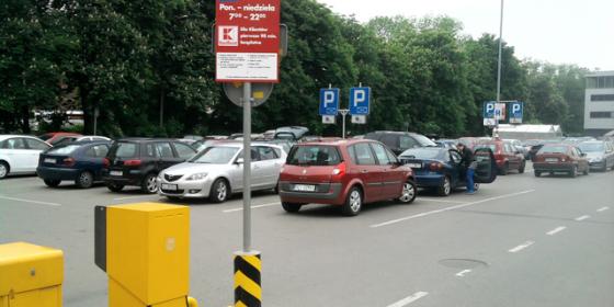 Kaufland w Cieszynie rozpoczyna pobieranie opłat za parking