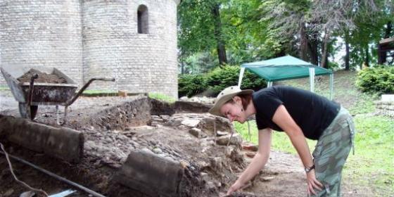 Archeolodzy odkryli wał obronny