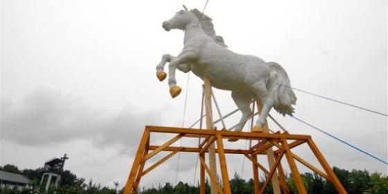Ogromny koń w Kossakówce