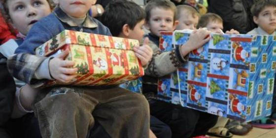 "Prezent pod choinkę": 8 ton upominków dla dzieci z Ukrainy