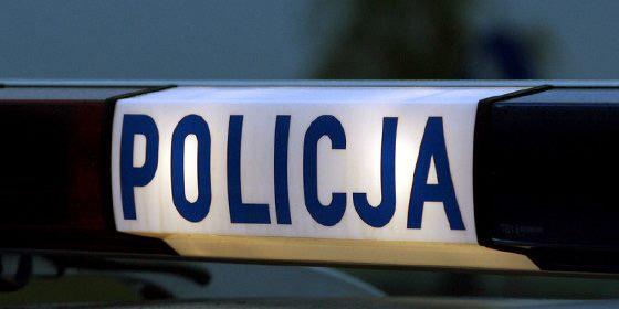 Cieszyńscy policjanci uratowali kobietę z pożaru. Była pijana