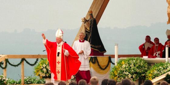 Kultura na weekend: Kanonizacja Jana Pawła II