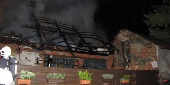 Pożar garażu w Czeskim Cieszynie. Jedna osoba nie żyje