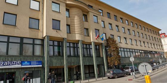 Starostwo Powiatowe w Cieszynie: Rusza remont kancelarii 